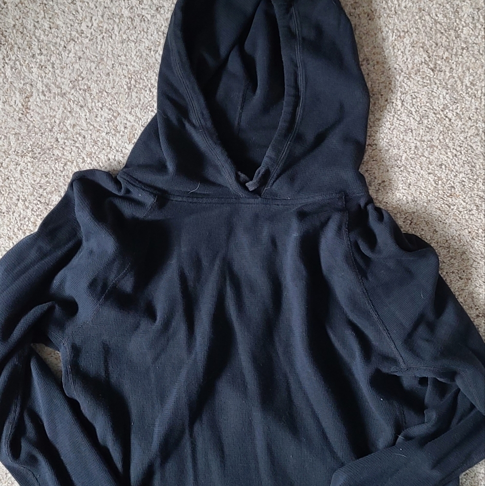 Under Armour hooded long sleeve size L